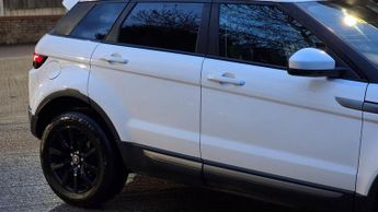 LAND ROVER RANGE ROVER EVOQUE 2.2 SD4 Pure Tech Auto 4WD Euro 5 (s/s) 5dr