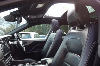 JAGUAR F-PACE 2.0 D180 R-Sport