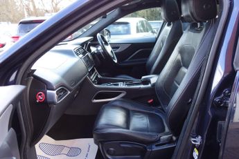 JAGUAR F-PACE 2.0 D180 R-Sport