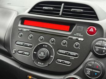 HONDA JAZZ 1.4 i-VTEC ES CVT Euro 5 5dr