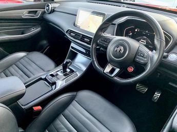 MG MG HS 1.5 T-GDI Exclusive