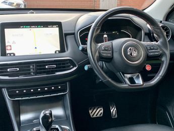 MG MG HS 1.5 T-GDI Exclusive