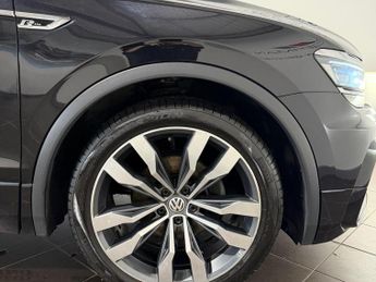 VOLKSWAGEN TIGUAN 2.0 TDI BlueMotion Tech R-Line DSG 4Motion Euro 6 (s/s) 5dr