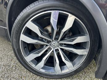 VOLKSWAGEN TIGUAN 1.5 TSI EVO R-Line Tech