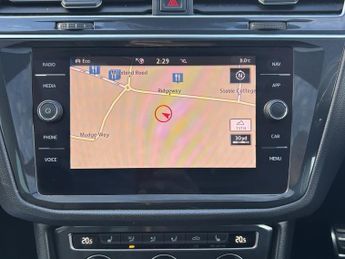 VOLKSWAGEN TIGUAN 1.5 TSI EVO R-Line Tech