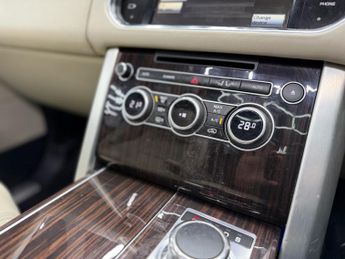 LAND ROVER RANGE ROVER 4.4 SD V8 Autobiography