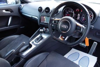 AUDI TT 1.8 TFSI S line
