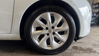 RENAULT ZOE Dynamique Nav Electric Automatic White 5dr 1 KEEPER+SATNAV+LOW T