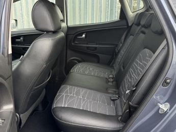 KIA VENGA 1.6 CRDI ISG 4