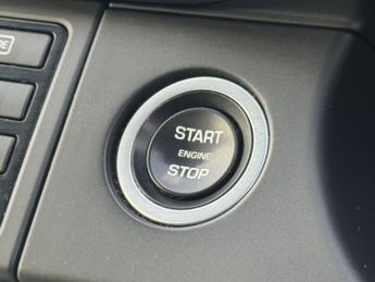 LAND ROVER DISCOVERY SPORT 2.0 TD4 180 HSE Black 5dr Auto