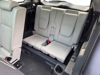 LAND ROVER DISCOVERY SPORT 2.0 TD4 180 HSE Black 5dr Auto