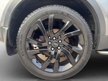 LAND ROVER DISCOVERY SPORT 2.0 TD4 180 HSE Black 5dr Auto