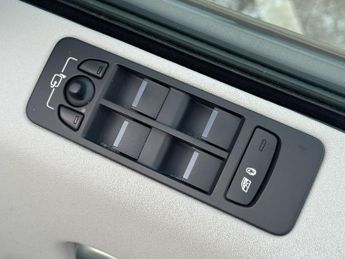 LAND ROVER DISCOVERY SPORT 2.0 TD4 180 HSE Black 5dr Auto