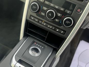 LAND ROVER DISCOVERY SPORT 2.0 TD4 180 HSE Black 5dr Auto