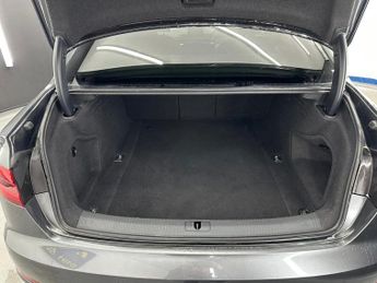 AUDI A4 2.0 TDI ultra S line S Tronic Euro 6 (s/s) 4dr