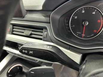 AUDI A4 2.0 TDI ultra S line S Tronic Euro 6 (s/s) 4dr
