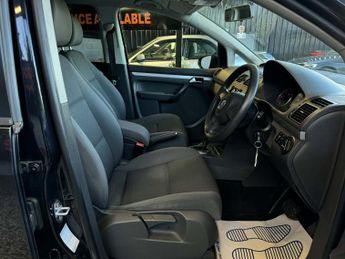 VOLKSWAGEN TOURAN 1.6 TDI BlueMotion Tech S