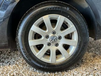 VOLKSWAGEN TOURAN 1.6 TDI BlueMotion Tech S