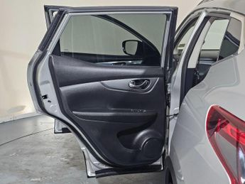 NISSAN QASHQAI 1.3 DIG-T Tekna Euro 6 (s/s) 5dr