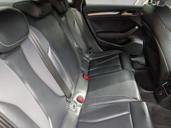 AUDI A3 1.4 TFSI CoD S line S Tronic Euro 6 (s/s) 4dr (Nav)