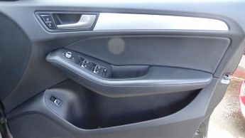 AUDI Q5 2.0 TDI S line Plus