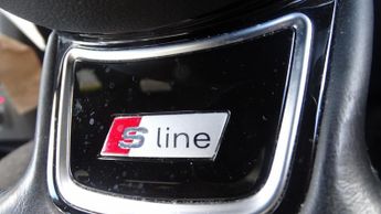 AUDI Q5 2.0 TDI S line Plus