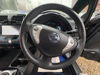 NISSAN LEAF 24kWh Tekna