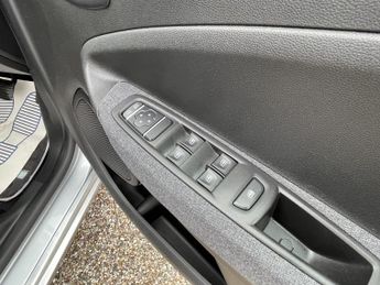 RENAULT ZOE Iconic R135 EV 50 Rapid Charge MY21.5