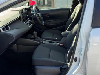 TOYOTA COROLLA 1.8 VVT-h Design Touring Sports CVT Euro 6 (s/s) 5dr