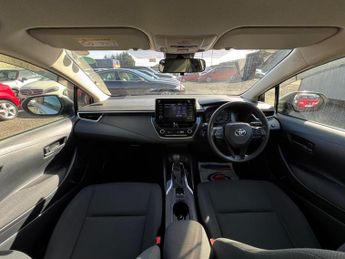 TOYOTA COROLLA 1.8 VVT-h Design Touring Sports CVT Euro 6 (s/s) 5dr