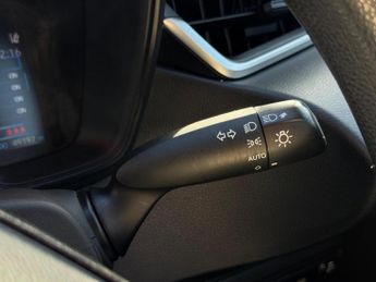 TOYOTA COROLLA 1.8 VVT-h Design Touring Sports CVT Euro 6 (s/s) 5dr