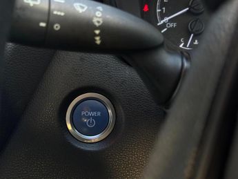 TOYOTA COROLLA 1.8 VVT-h Design Touring Sports CVT Euro 6 (s/s) 5dr