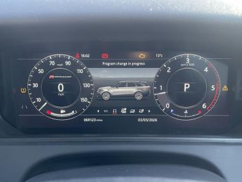 LAND ROVER RANGE ROVER VELAR 2.0 D240 R-Dynamic