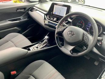 TOYOTA C-HR 1.8 VVT-h GR SPORT