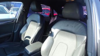 AUDI A4 2.0 TDI Black Edition