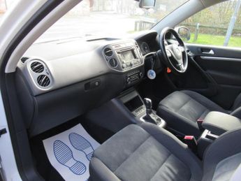 VOLKSWAGEN TIGUAN 2.0 TDI BlueMotion Tech Match DSG 4WD Euro 5 (s/s) 5dr