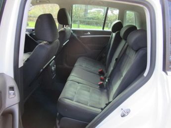VOLKSWAGEN TIGUAN 2.0 TDI BlueMotion Tech Match DSG 4WD Euro 5 (s/s) 5dr