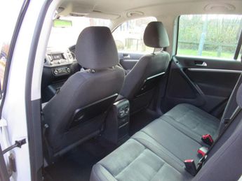 VOLKSWAGEN TIGUAN 2.0 TDI BlueMotion Tech Match DSG 4WD Euro 5 (s/s) 5dr