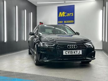 AUDI A4 AVANT 2.0 TDI 40 Black Edition S Tronic quattro Euro 6 (s/s) 5dr