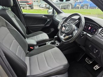 VOLKSWAGEN TIGUAN 2.0 TDI R-Line Tech