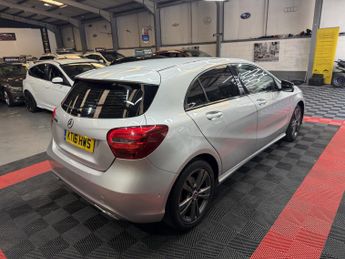 MERCEDES-BENZ A CLASS 1.5 A180d Sport