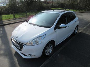 PEUGEOT 208 1.2 VTi PureTech Style Euro 6 5dr