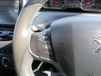 PEUGEOT 208 1.2 VTi PureTech Style Euro 6 5dr