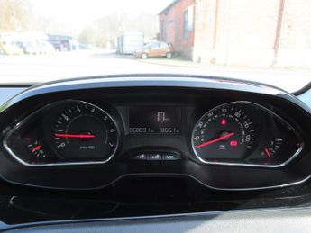 PEUGEOT 208 1.2 VTi PureTech Style Euro 6 5dr