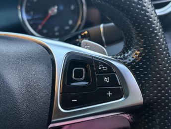 MERCEDES-BENZ E CLASS 2.0 E220d AMG Line