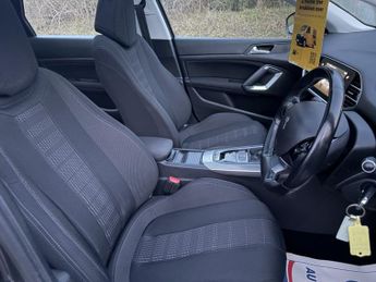 PEUGEOT 308 SW 1.2 PureTech Allure