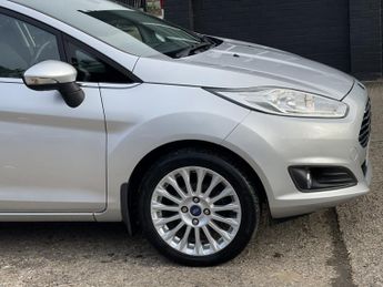 FORD FIESTA 1.6 Titanium