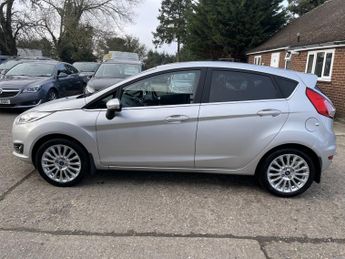 FORD FIESTA 1.6 Titanium