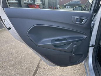 FORD FIESTA 1.6 Titanium