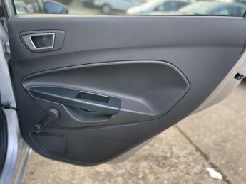 FORD FIESTA 1.6 Titanium